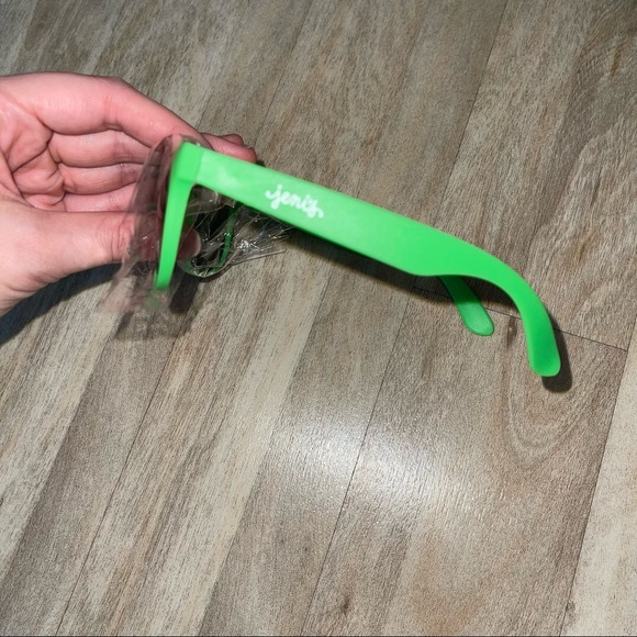 Jeni's Splendid Ice Creams Lime green wayfarer sunglasses - Picture 3 of 4